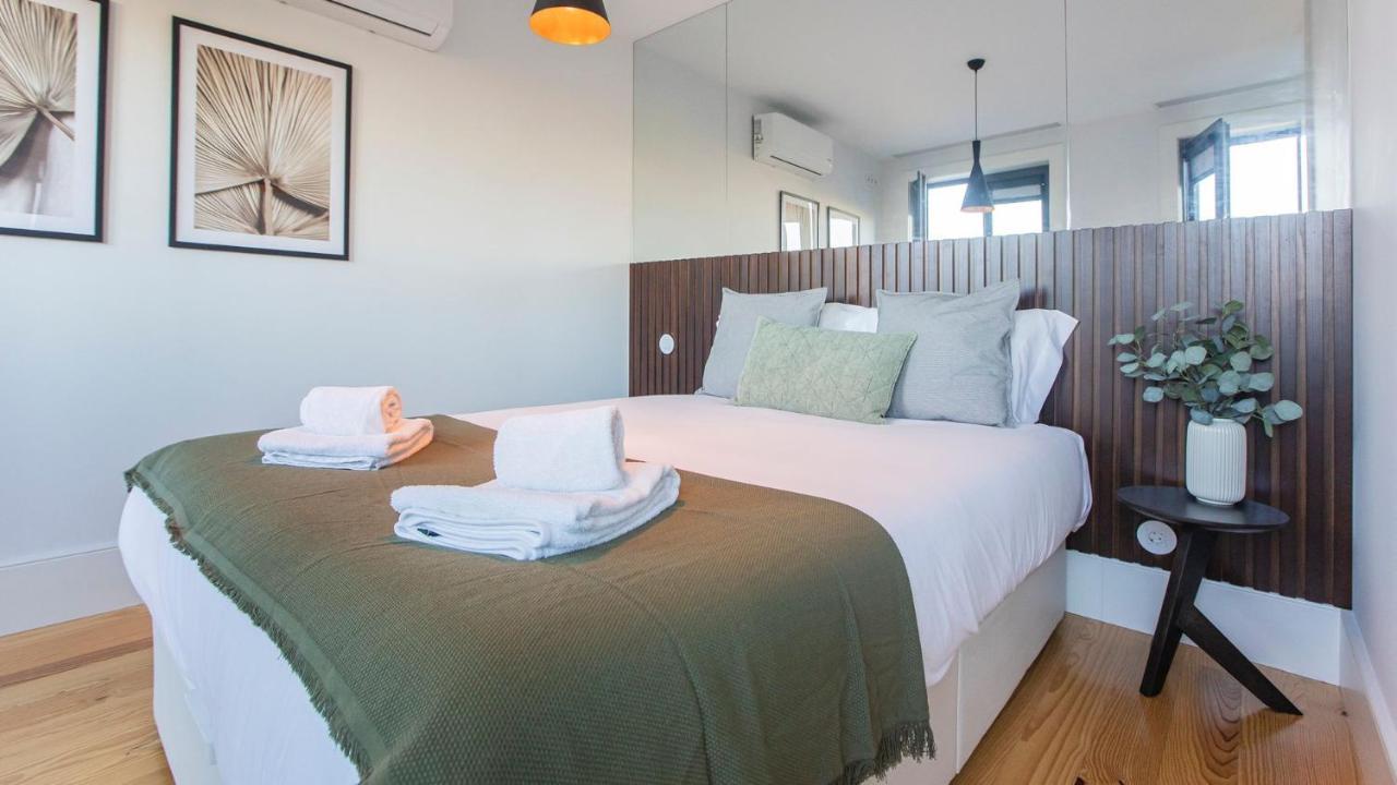 Stylish Studio W/ Ac & Balcony By Lovelystay ปอร์โต ภายนอก รูปภาพ